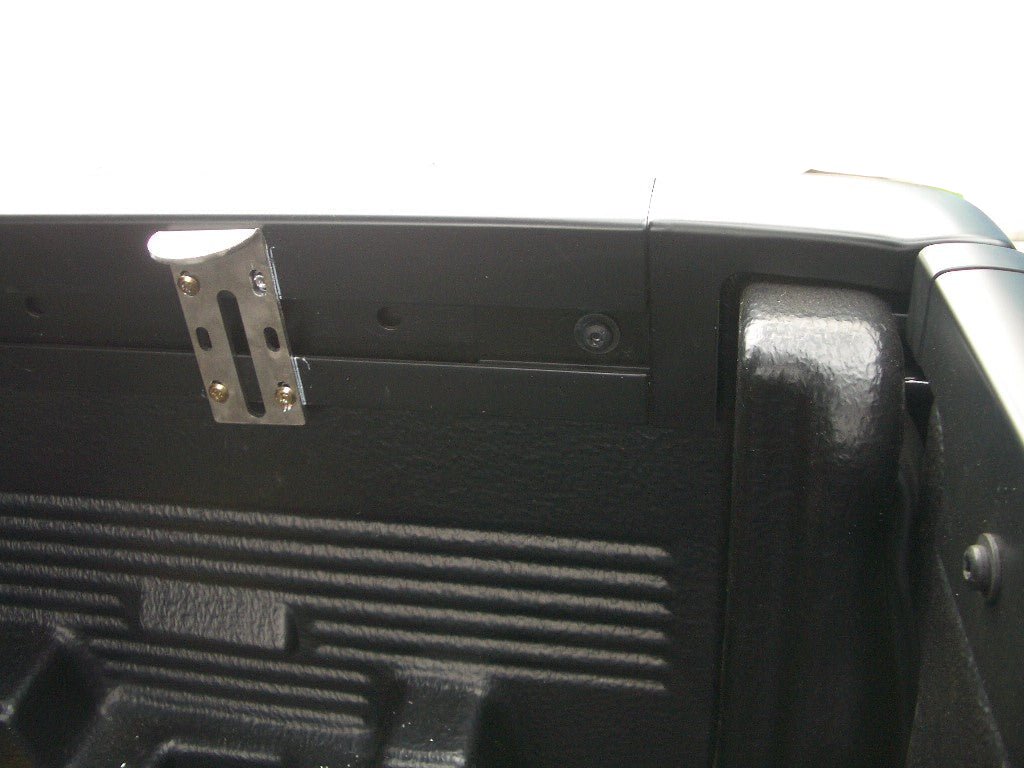 VE VF Commodore Long Lock Brackets Catches fits Fibreglass Lid with Carpet Underneath