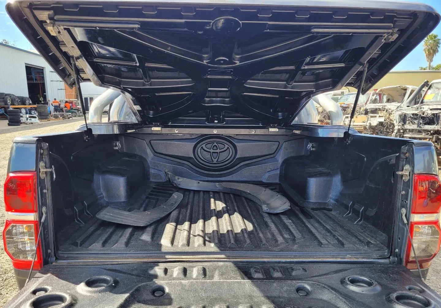 RA Ford Ranger 1P & 3P EGR Plastic Ute Lid Hard Tonneau Covers M10-M10 Ball Heads 585mm x 150n