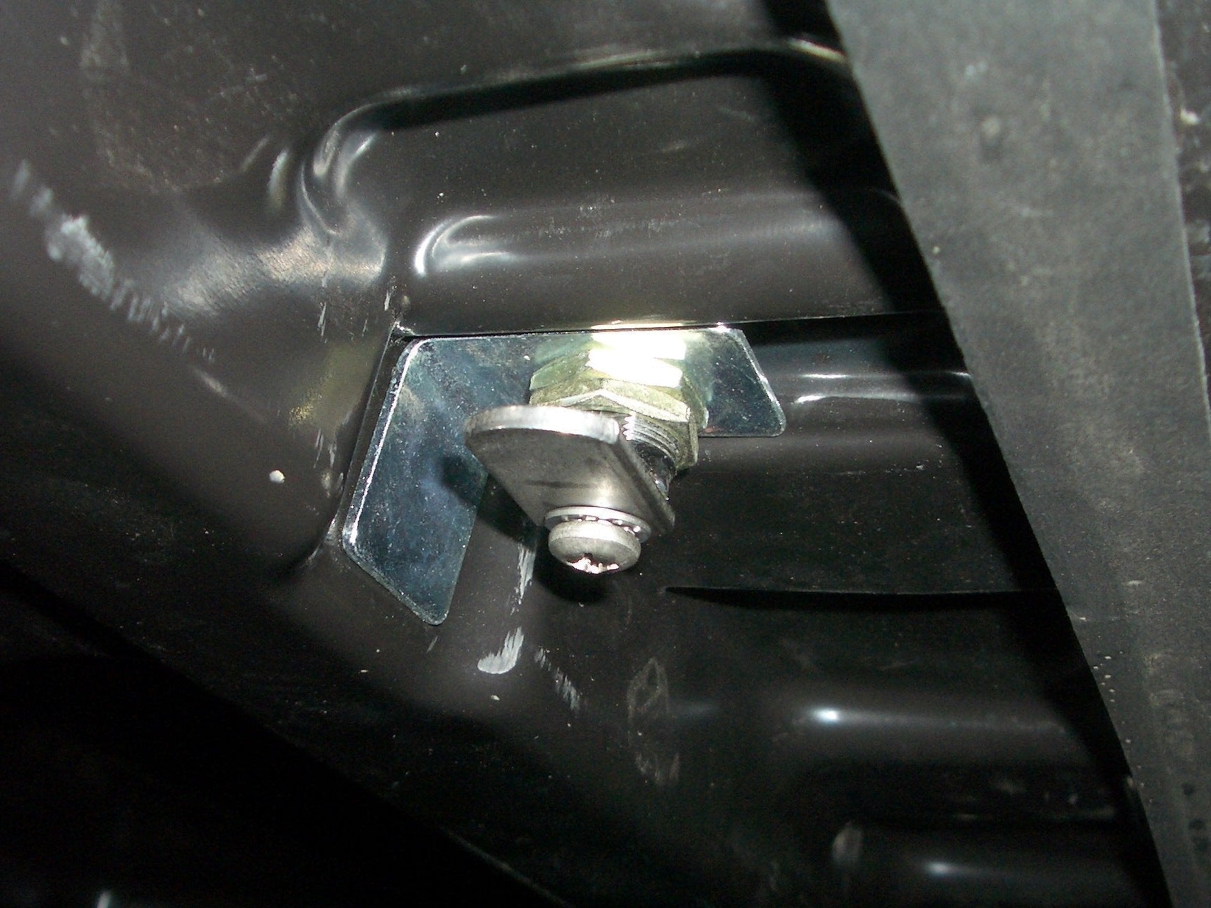 VU VY VZ Commodore Ute Lid Locks fits EGR Plastic Lids SET-B Replacement Barrels & Lock Supports