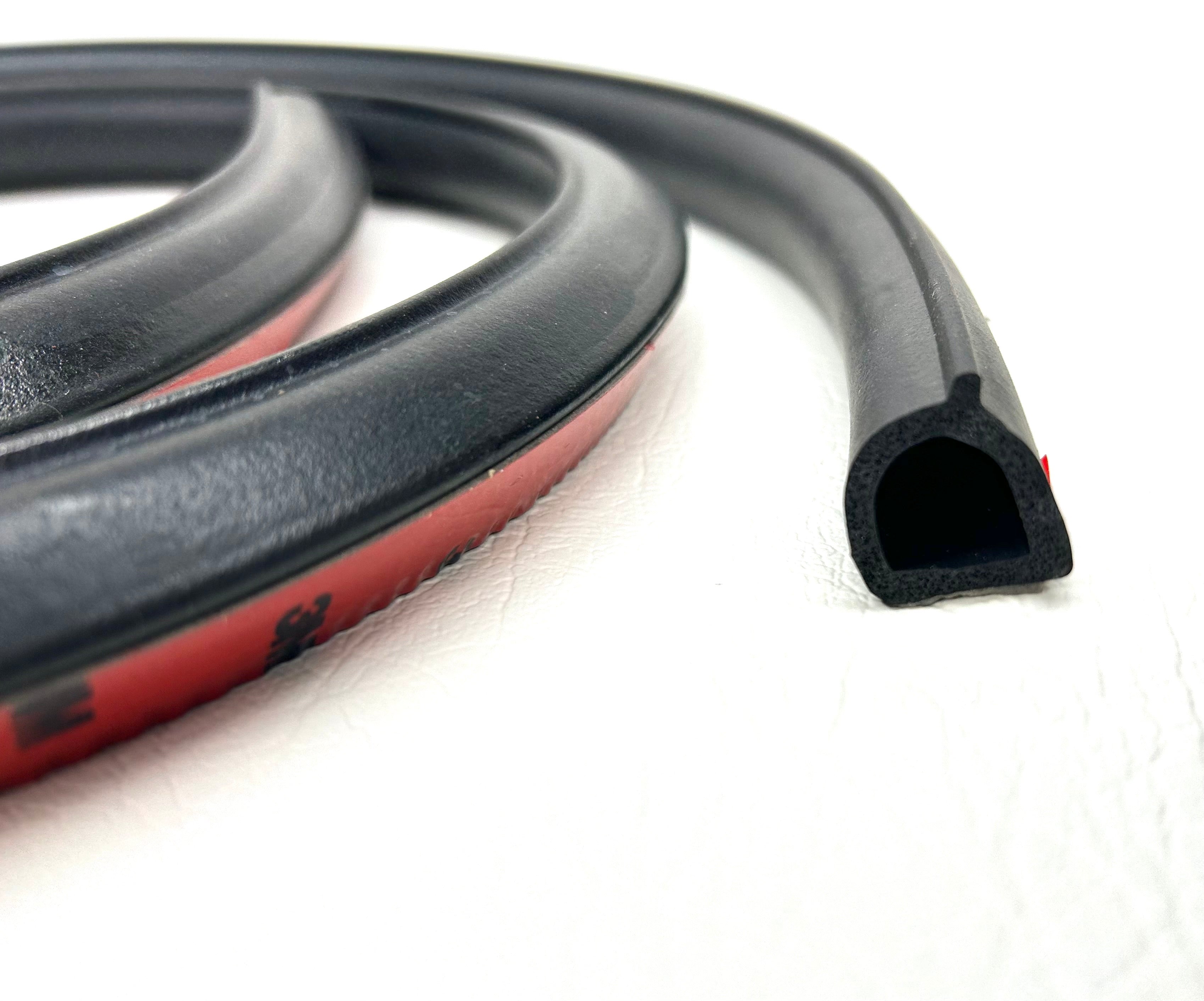 Toyota Hilux 2016 to Current Aftermarket Replacement 50mm Female Hinge & Pins & Seal Kit-D for EGR Ute Lid with Shiny Black Plastic Underneath