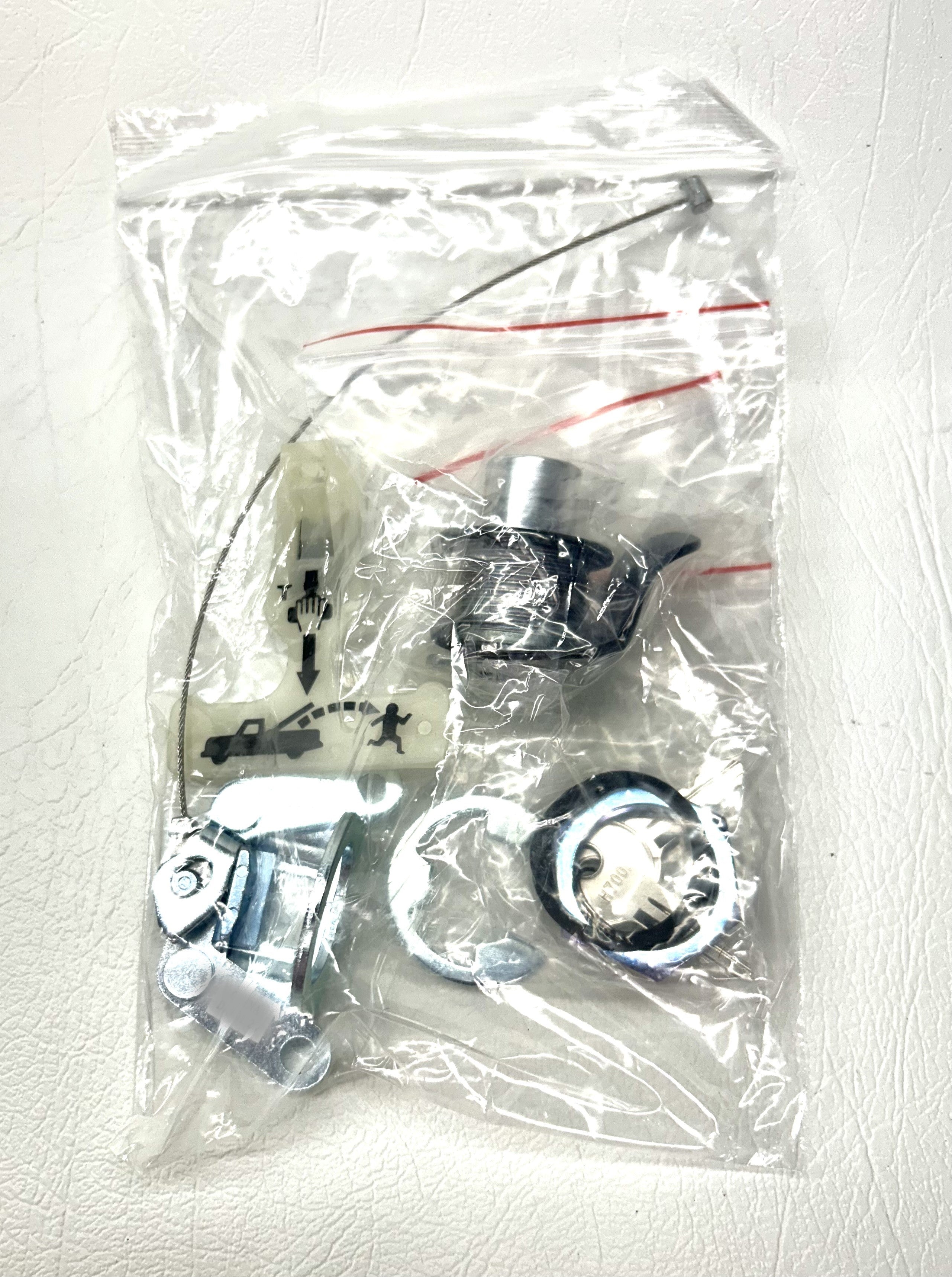 Mitsubishi ML MN Triton Push Button Ute Lid Lock fits EGR Lids with Shiny Plastic Underneath SET-A Non Central Locking