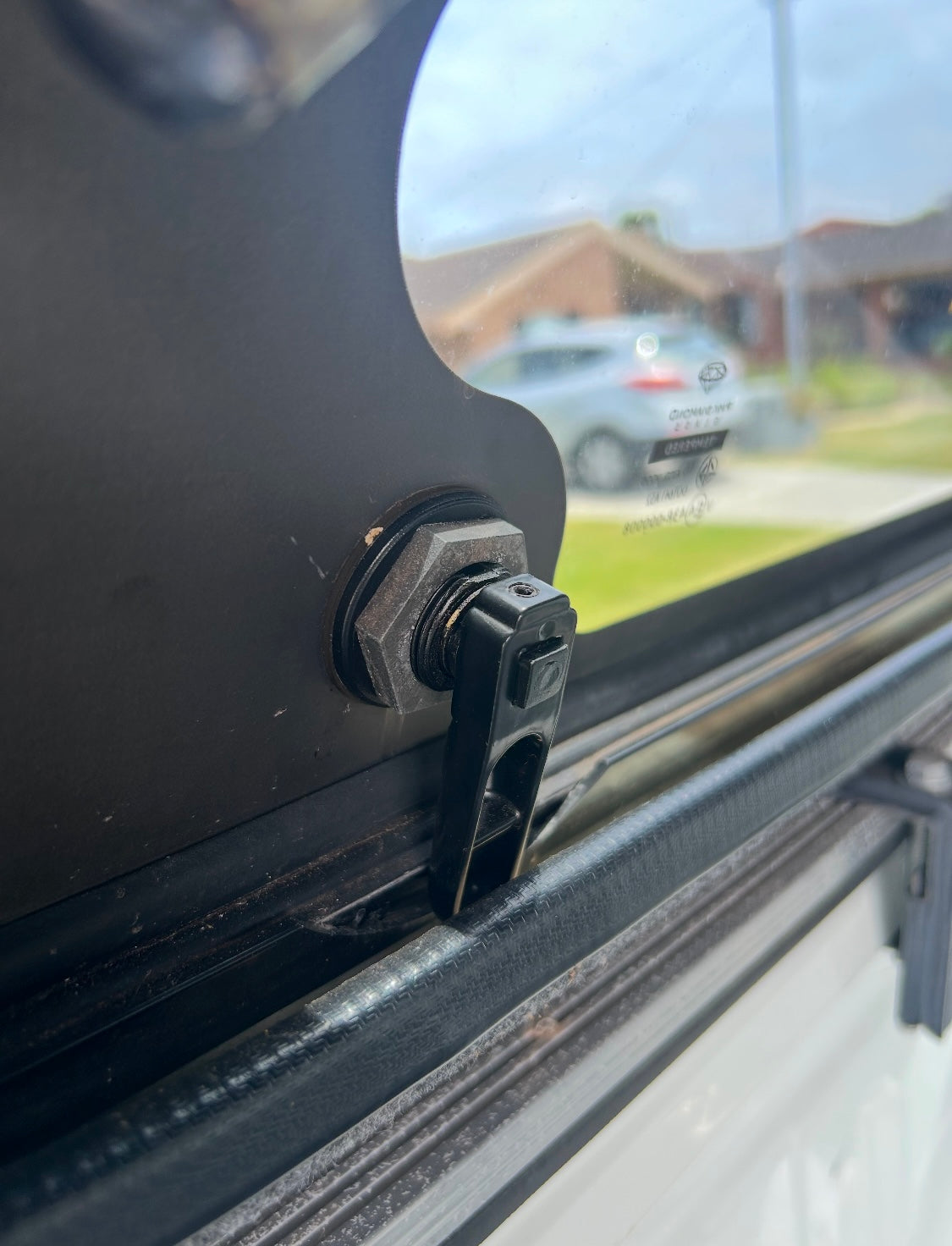 Flexiglass EDGE Canopy Replacement Rear Window T Handle & 4 Side Window Locks 28-32mm Hole Size All Same key