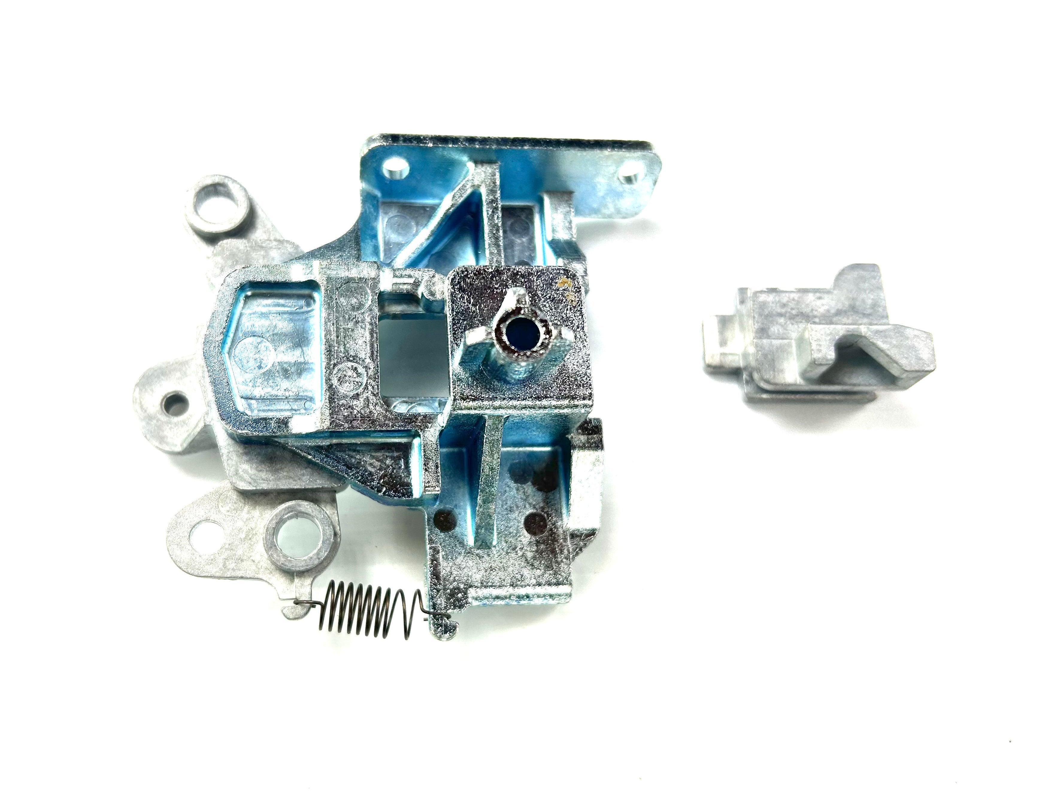 Nissan NP300 & D23 Navara Cast Metal Lid Lock fits Nissan Hard EGR Plastic Tonneau Cover