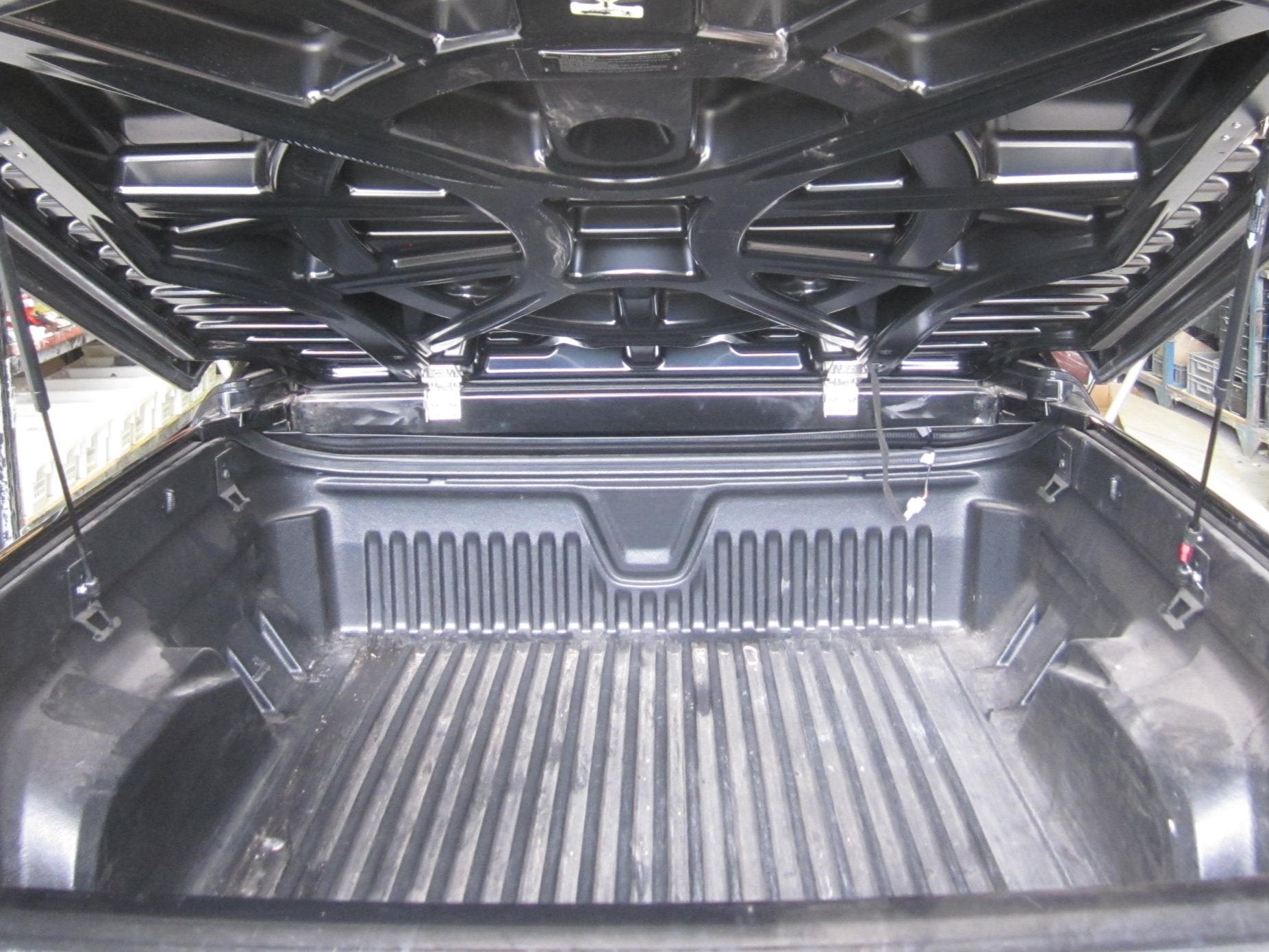 VE VF Commodore 25mm Female Hinge & Pins Fitment on Ute for EGR Ute Lid with Shiny Black Plastic Underneath Kit-C
