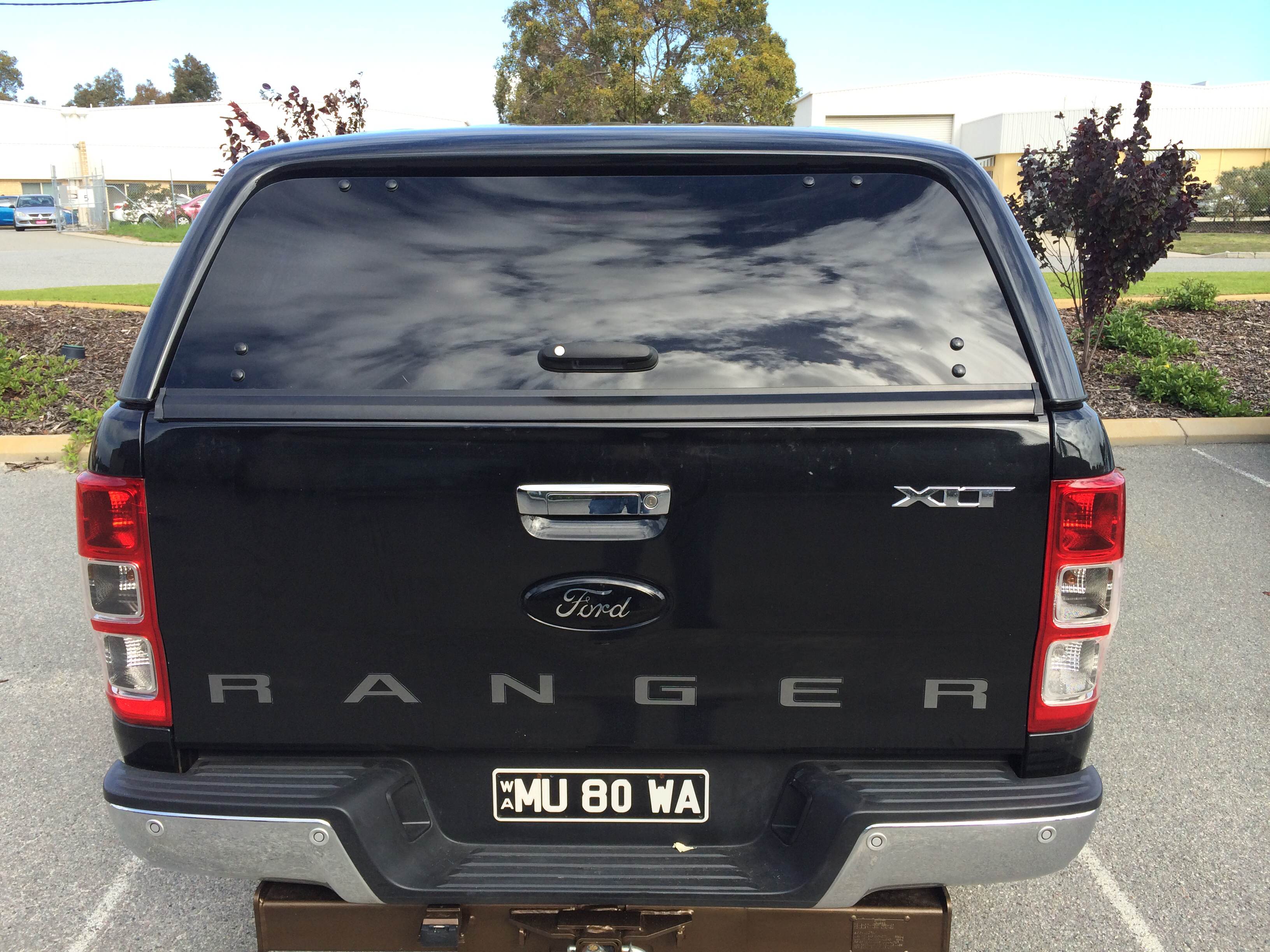 Flexiglass Central Locking Canopy Rear Window T Handle & 4 Side Locks Same key also fits Ultimate Flake