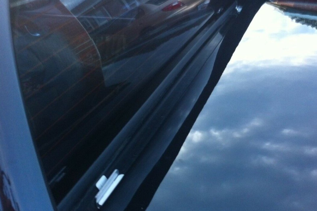 VE VF Commodore Ute Lid Male Hinge Tongues for Carpeted Fibreglass Lids SET-B Male Hinges & Support Plates