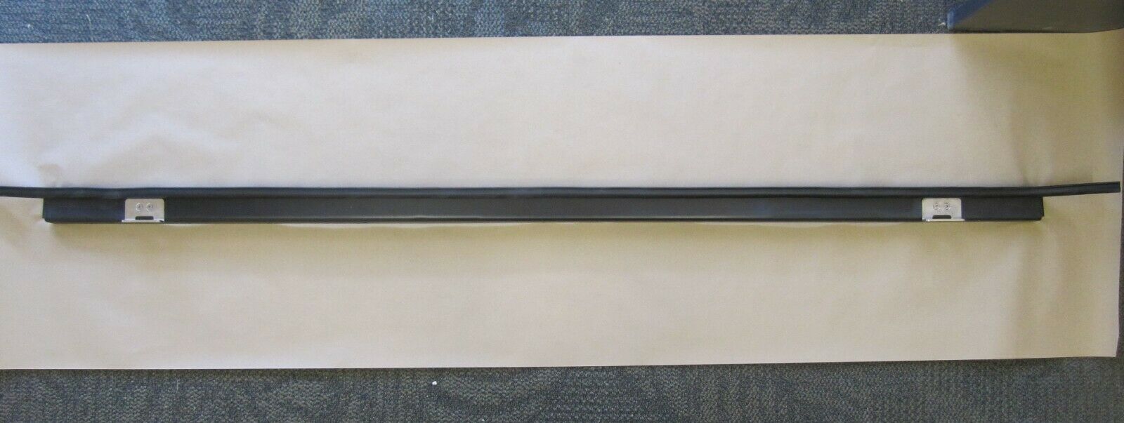 RA RC Rodeo Colorado Ute Lid Hinge Slots FEMALE for Carpeted Fibreglass Lids SET-B Hinges & Seal & Screws