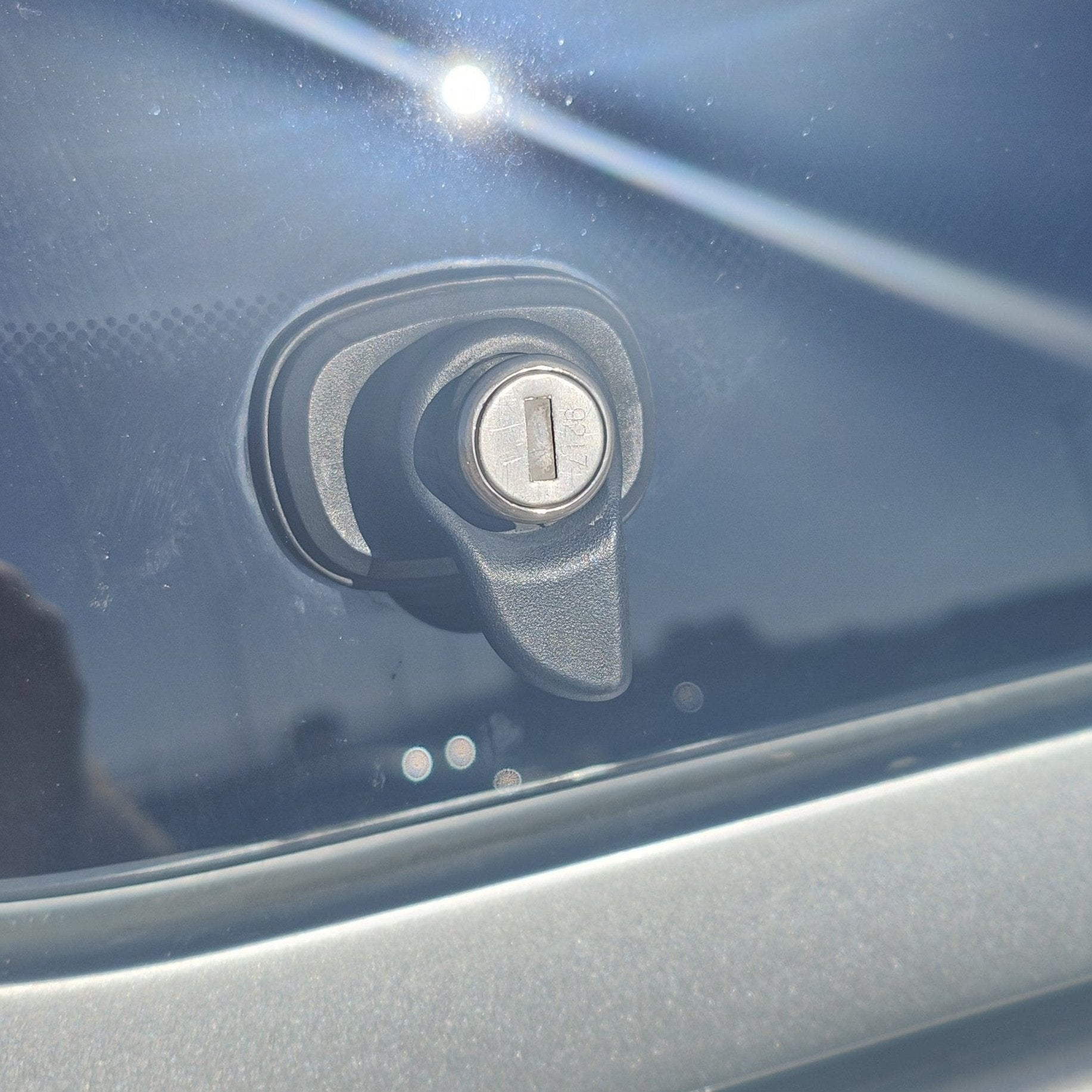 Flexiglass Canopy Rear Window T Handle & 4 Side Locks Same key also fits Ultimate Flake